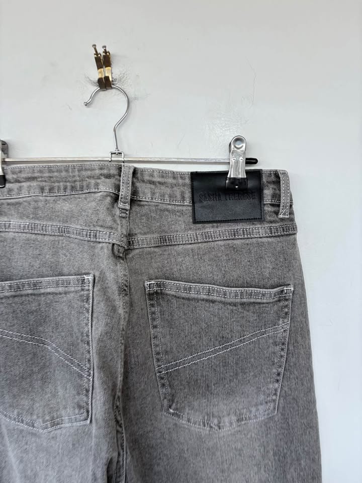 Sasha Therese Jeans - size small BNWT