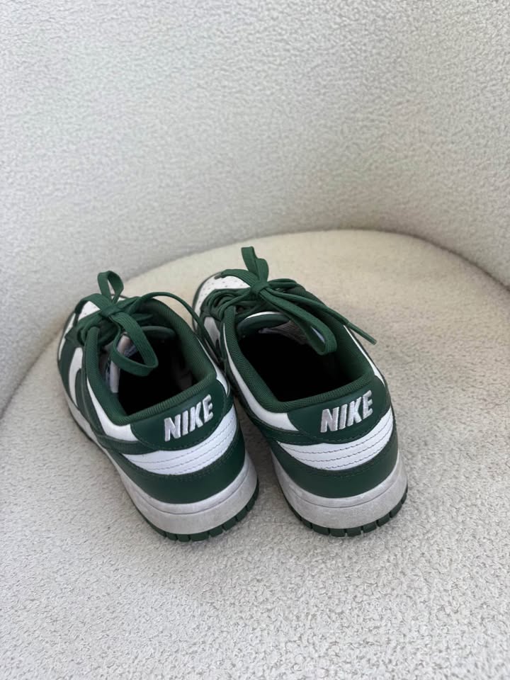 Nike Runners - size 40