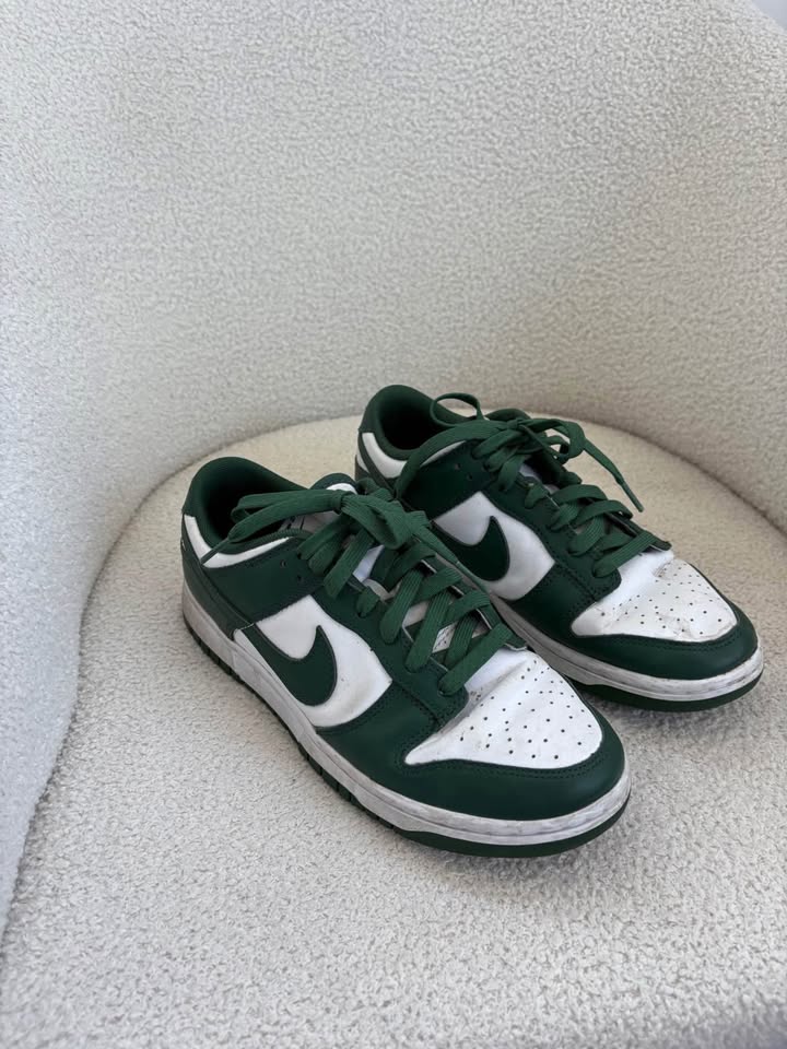 Nike Runners - size 40