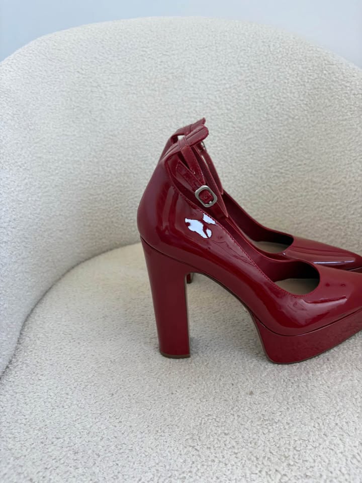 Wittner Heels - size 40
