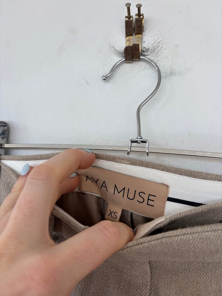 Aya Muse Pants - size xs