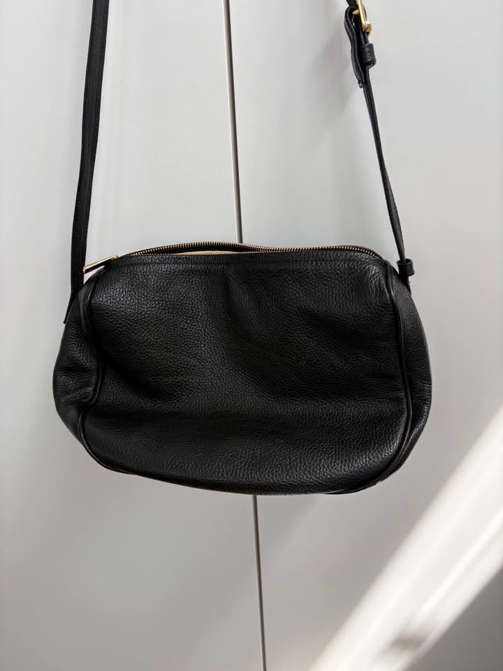 A-ESQUE Leather Bag