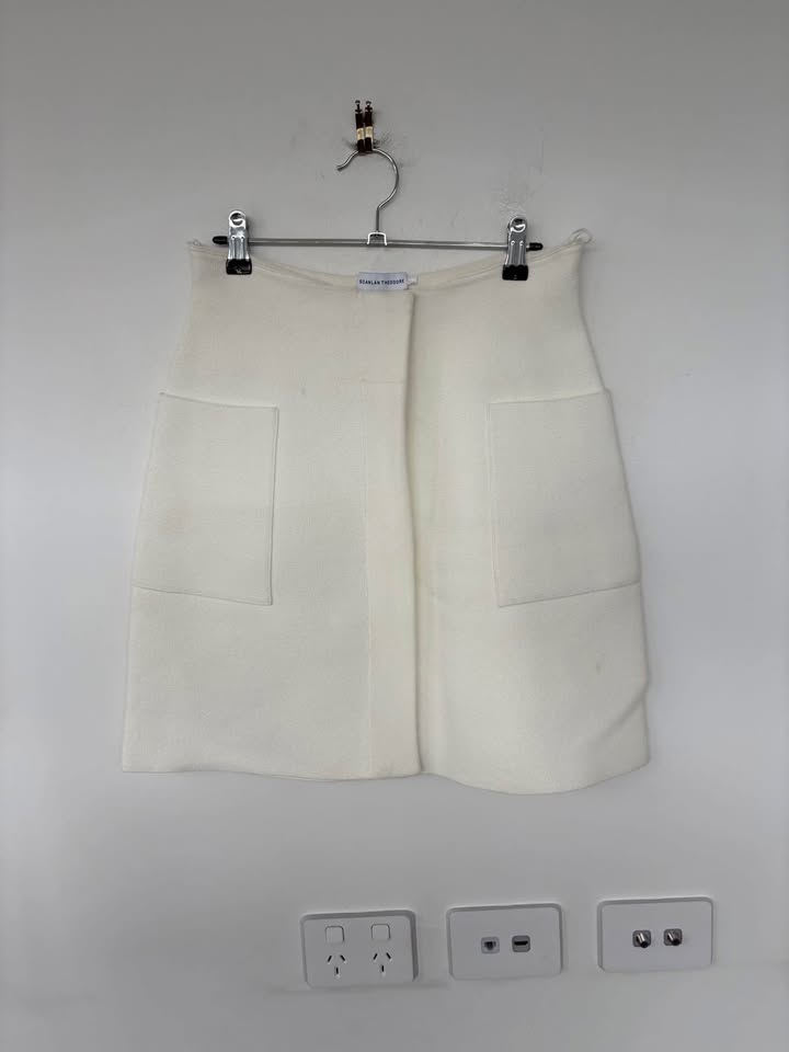 Scanlan Theodore Crepe Knit Skirt - Size Large