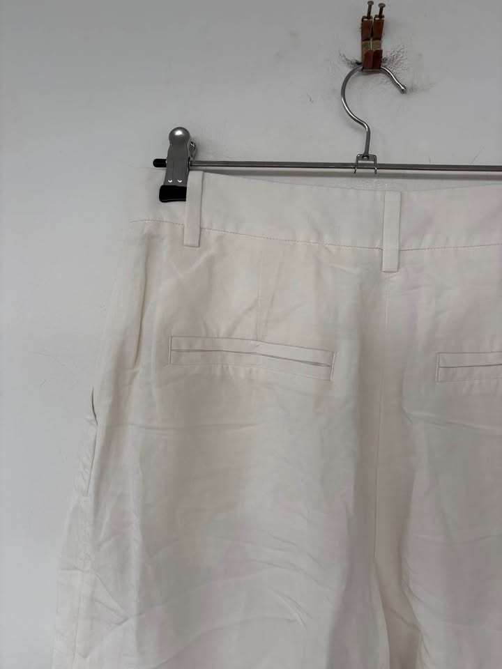&other stories shorts - size 6