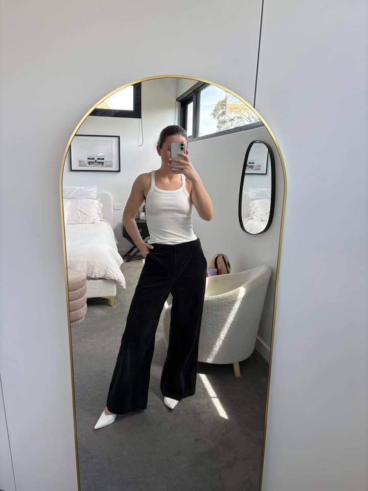 Scanlan Velvet Pants - size 10