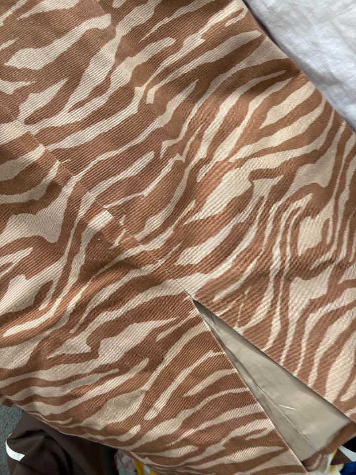 DEERING Skirt - size large