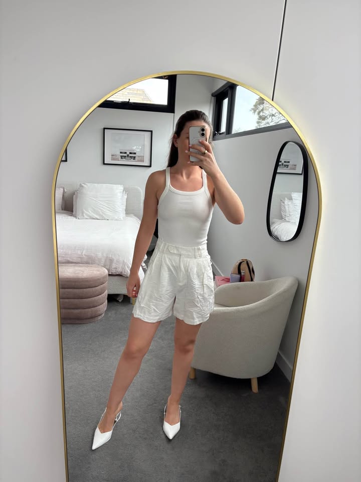 &other stories shorts - size 6