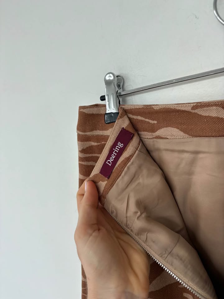 DEERING Skirt - size large