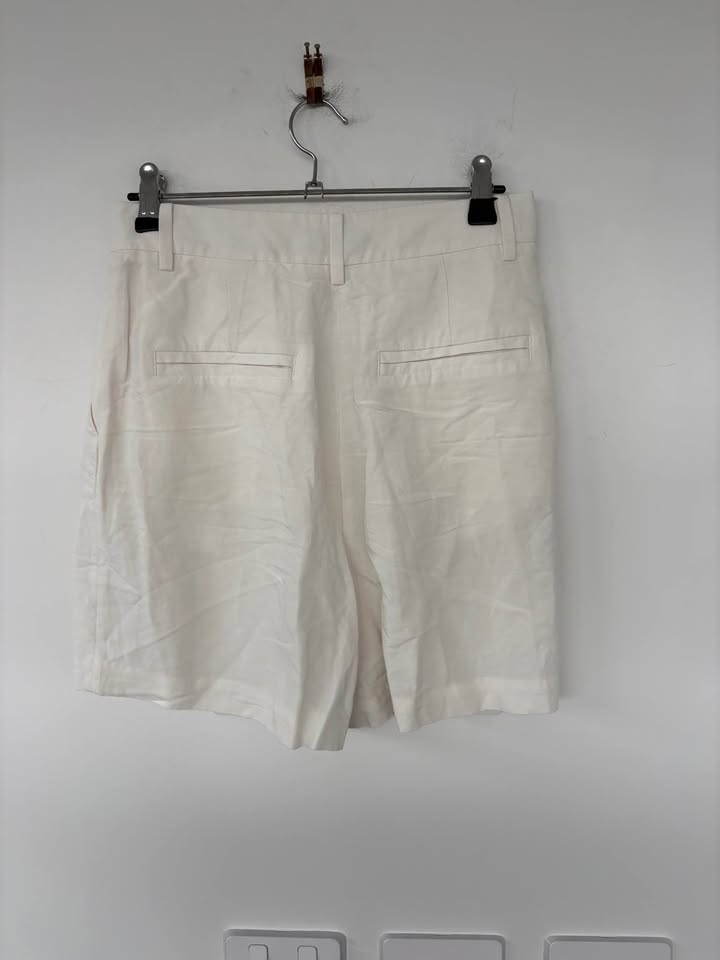 &other stories shorts - size 6