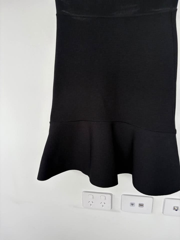 Scanlan Crepe Knit Skirt - size small