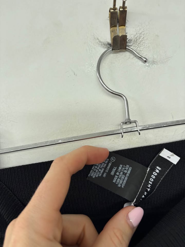 Scanlan Crepe Knit Skirt - size small