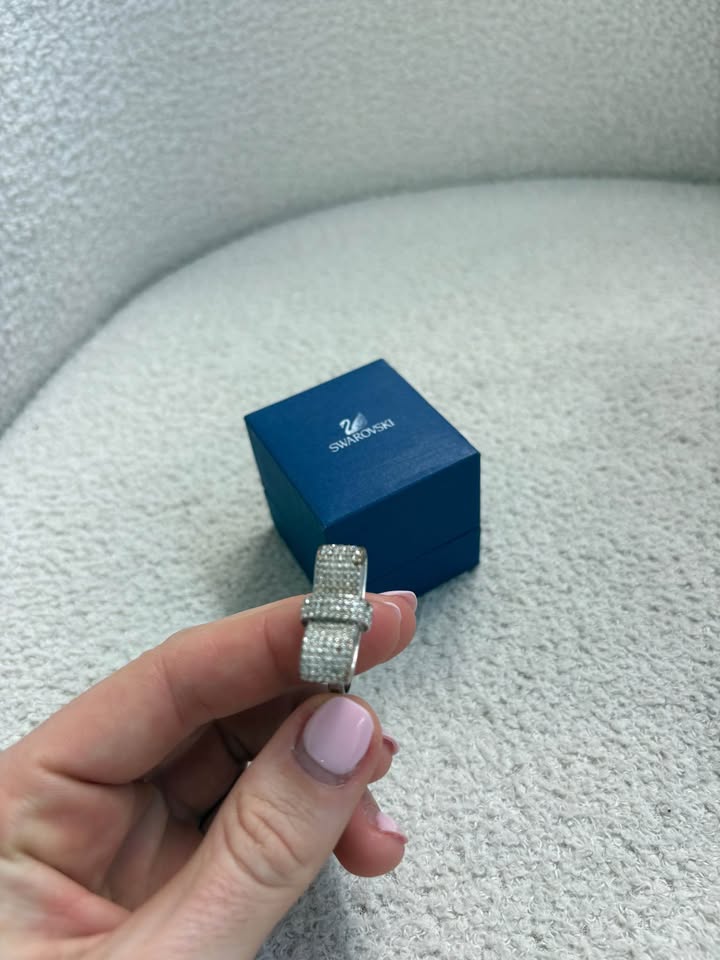 Swarovski Ring