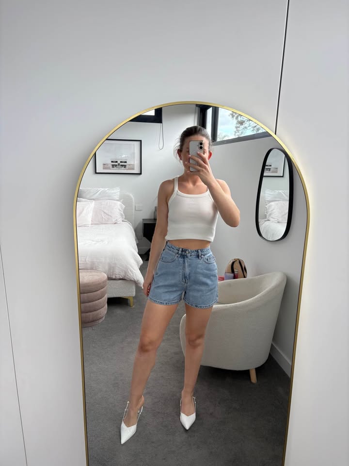 Nude Lucy Shorts - size 24