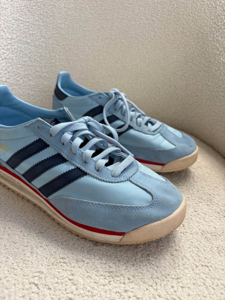 Adidas Runners - size 41 1/3
