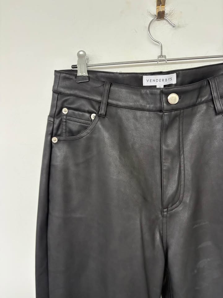 Venderby Faux Leather Pant - size S
