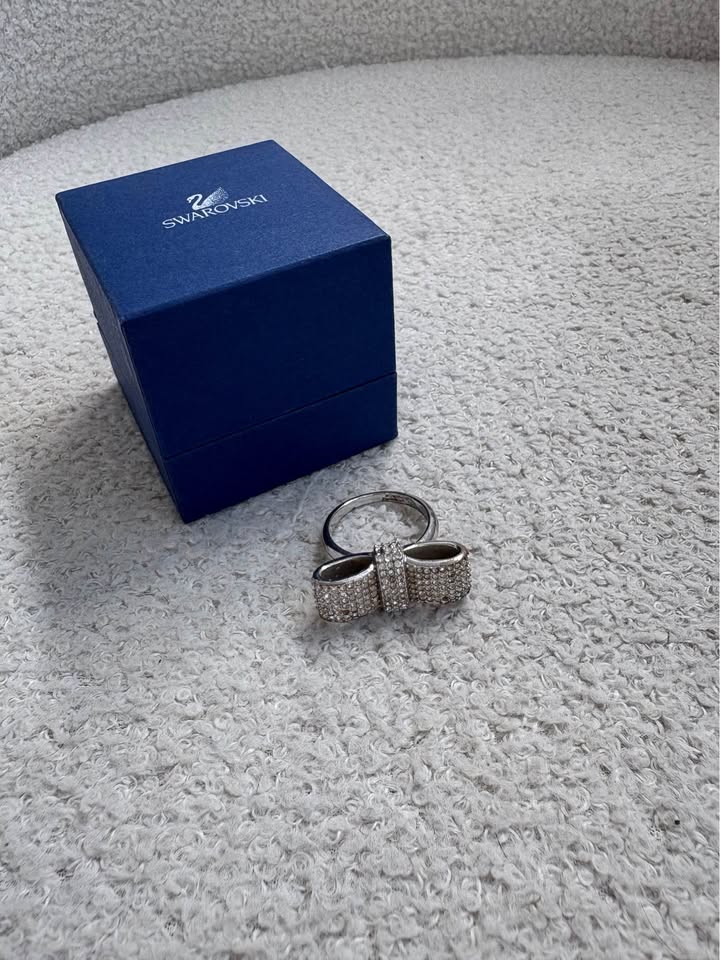 Swarovski Ring