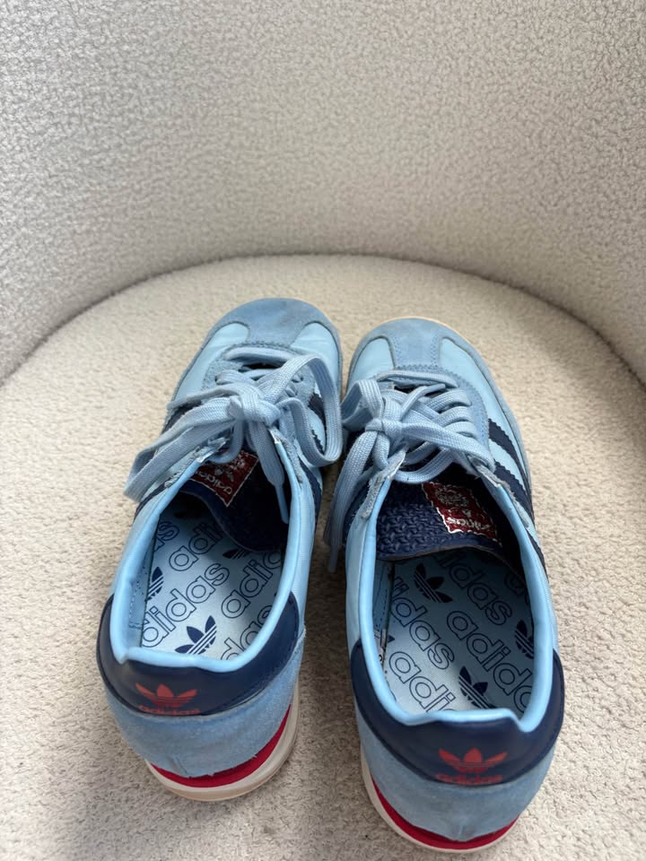 Adidas Runners - size 41 1/3