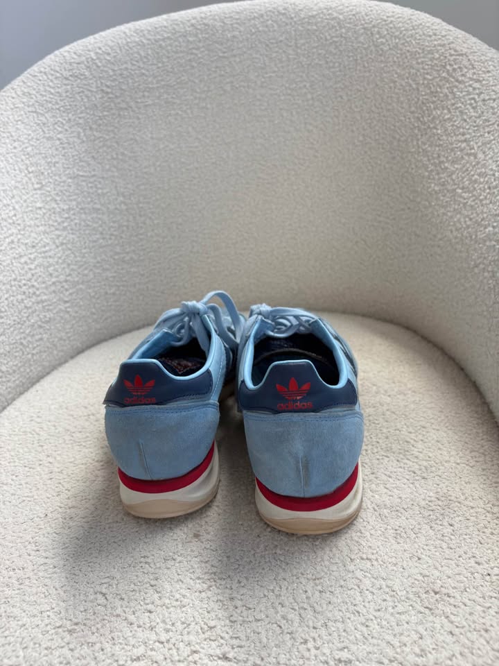 Adidas Runners - size 41 1/3