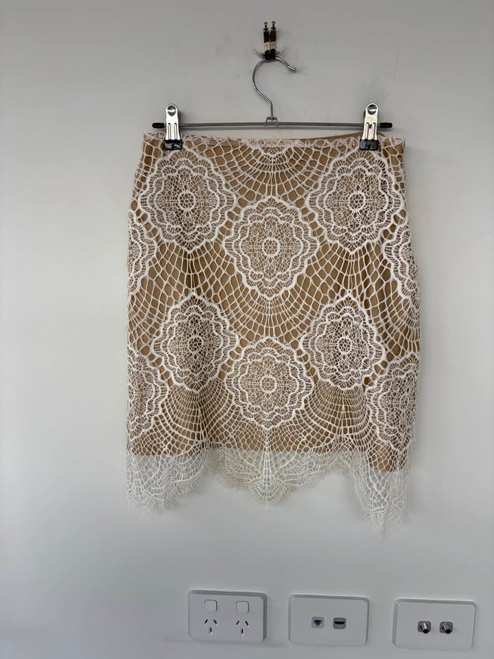 For love and lemons skirt - size large