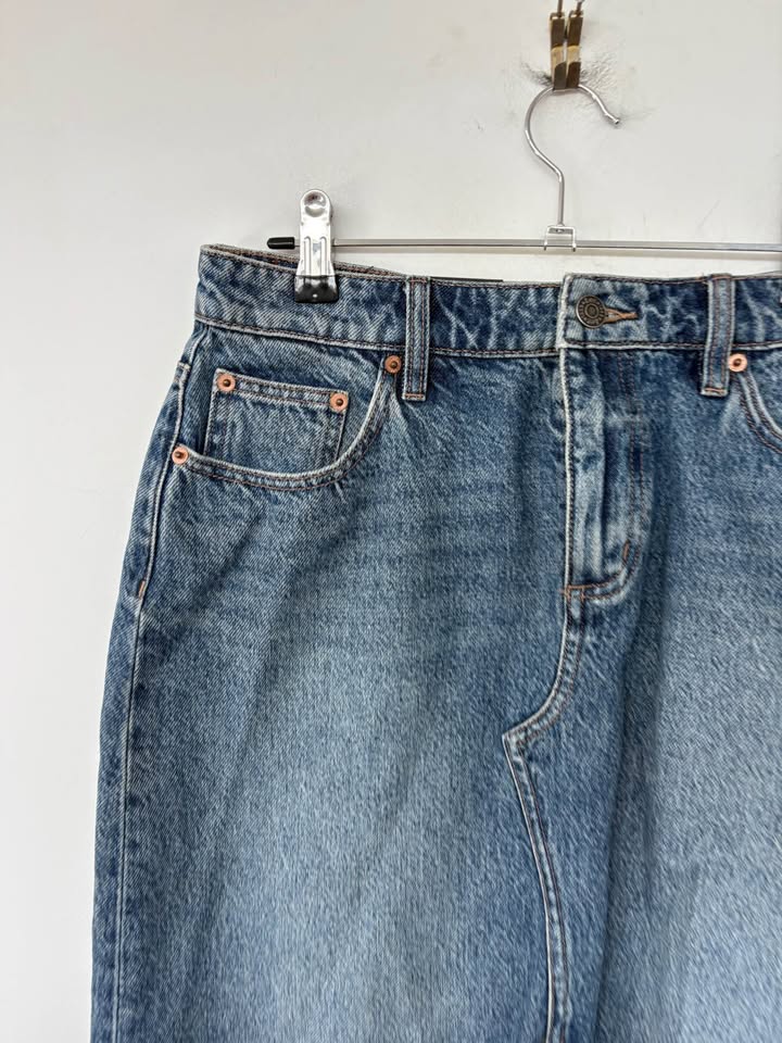 Lee Skirt - size 8 BNWT