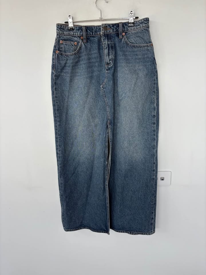 Lee Skirt - size 8 BNWT