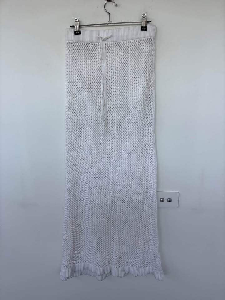 Venroy Crochet Skirt - size medium