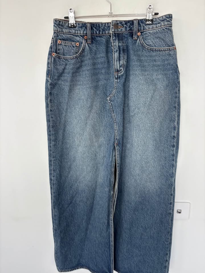 Lee Skirt - size 8 BNWT