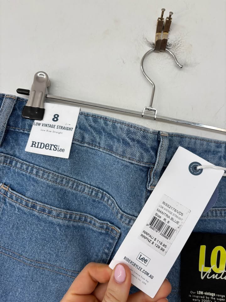 Lee Low Waisted Jeans - size 8 BNWT