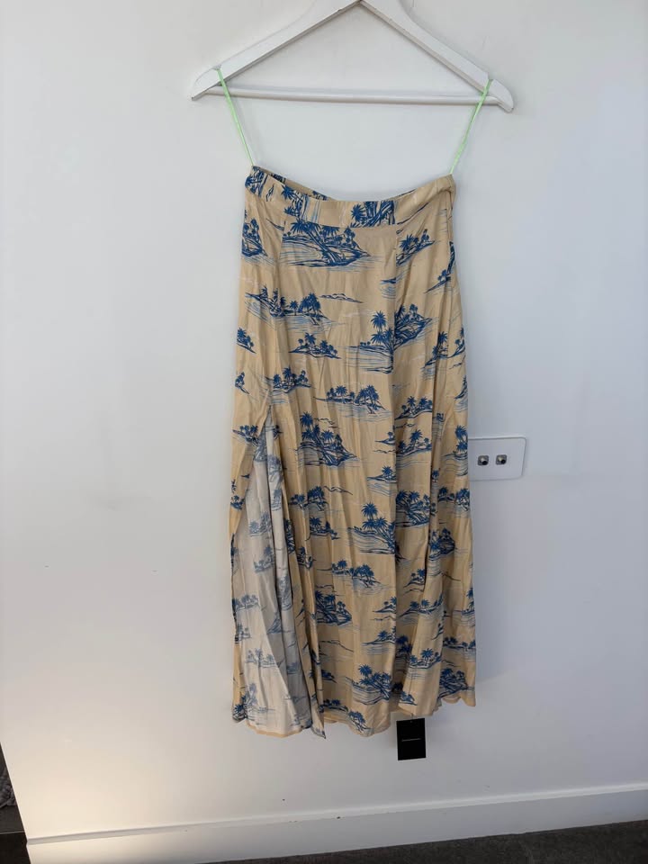Bohemian Traders Set - size 6 BNWT