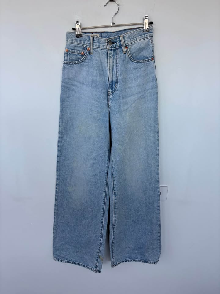 Levi Jeans - size 26