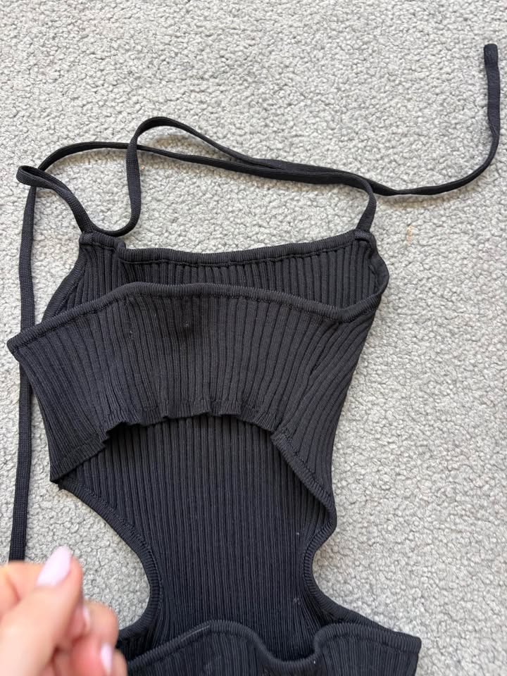 MESHKI Dress - size small