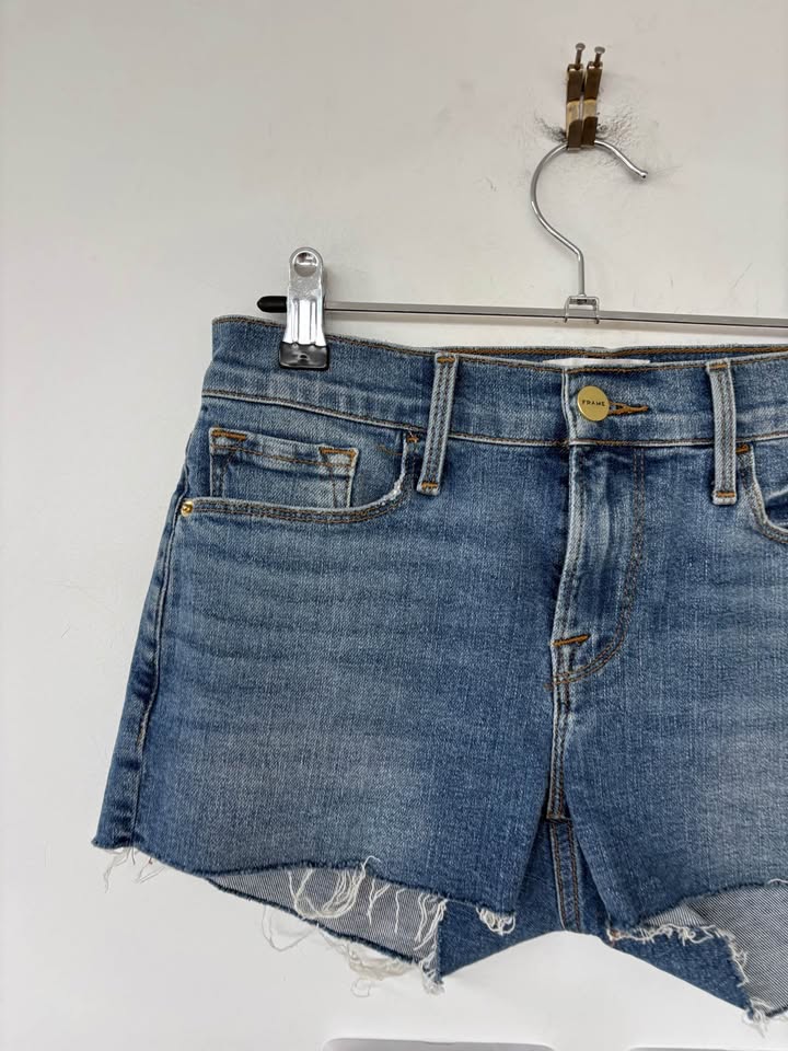 Frame Shorts - size 24