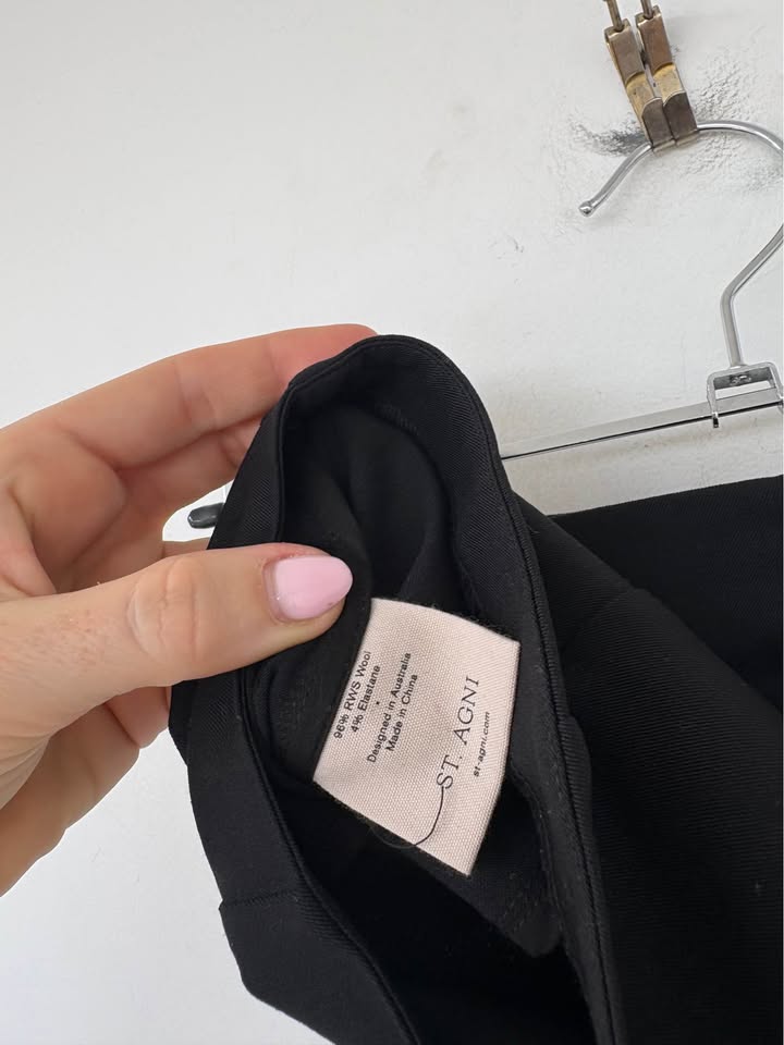 St Agni Shorts - size XS