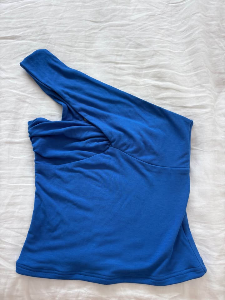 RQ Top - size XS BNWT