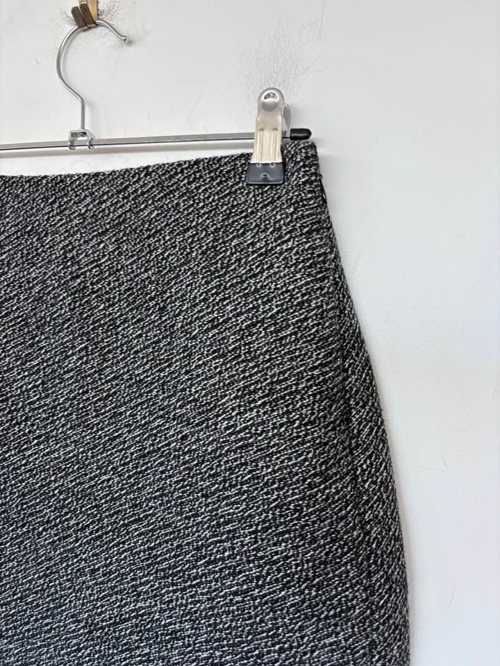 Forever New Skirt - size 6 BNWT
