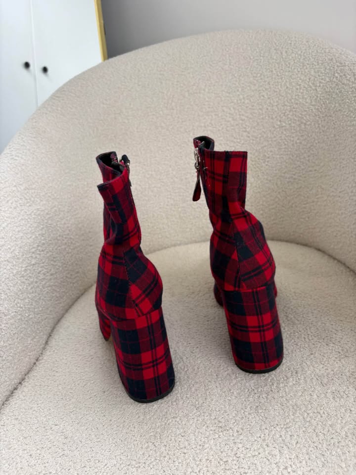 Alias Mae Boots - size 40