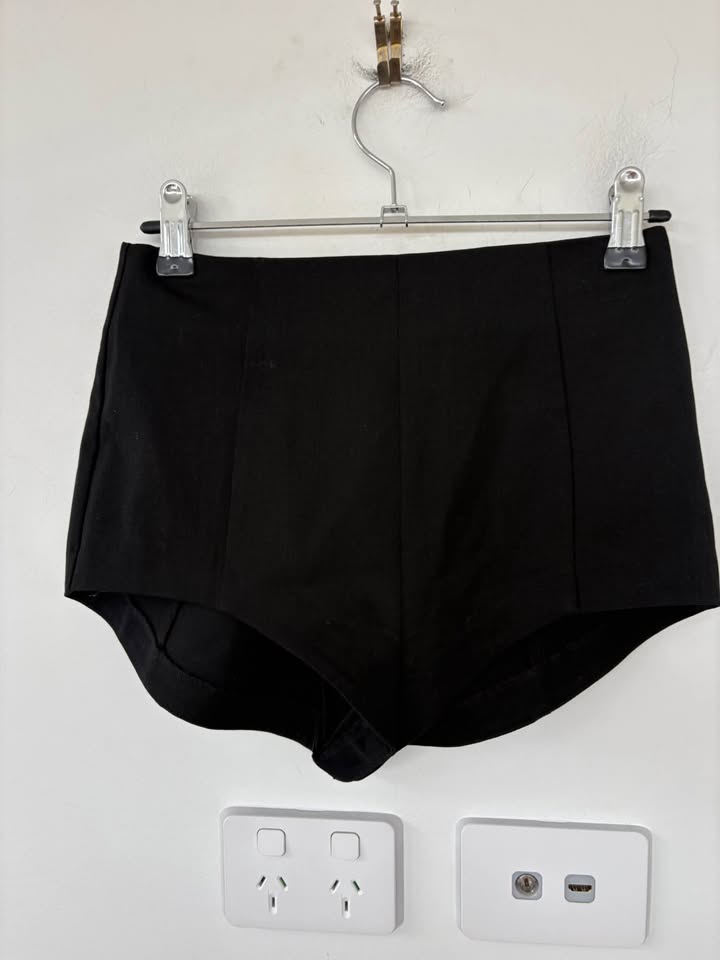 St Agni Shorts - size XS