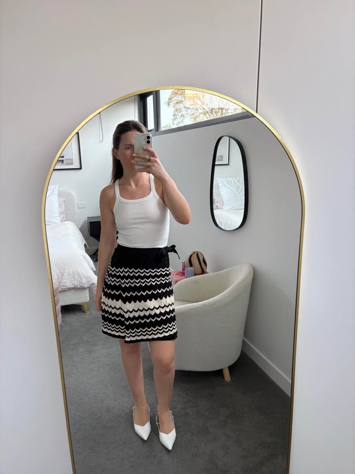 Onte Wrap Skirt - size small BNWT