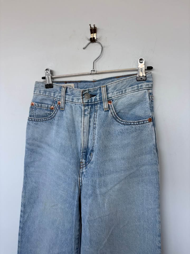 Levi Jeans - size 26