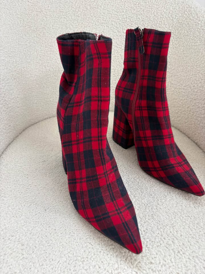 Alias Mae Boots - size 40