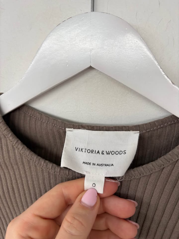Viktoria and Woods Top - size 0