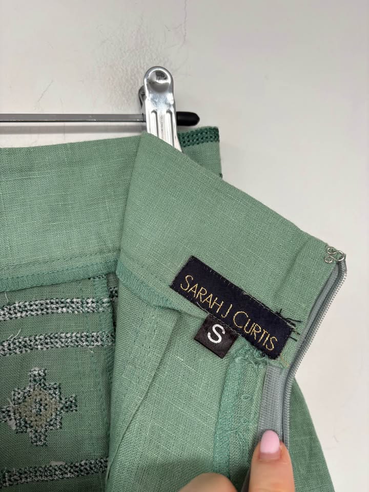 Sarah J Curtis Skirt - size small