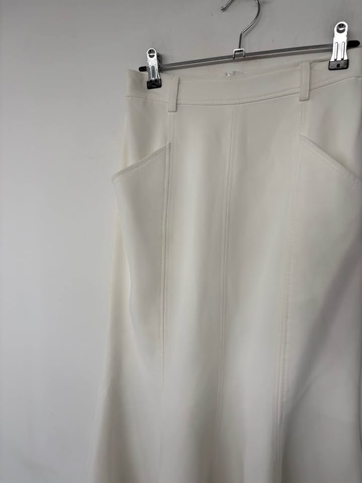 Cmeo Skirt - size small