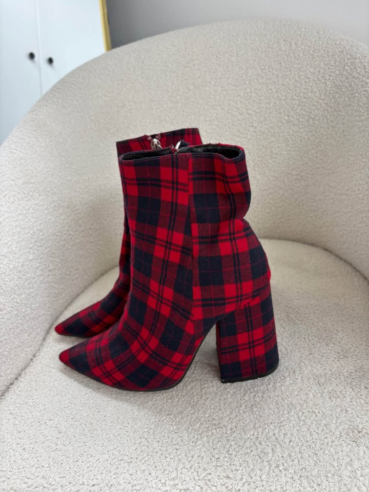 Alias Mae Boots - size 40