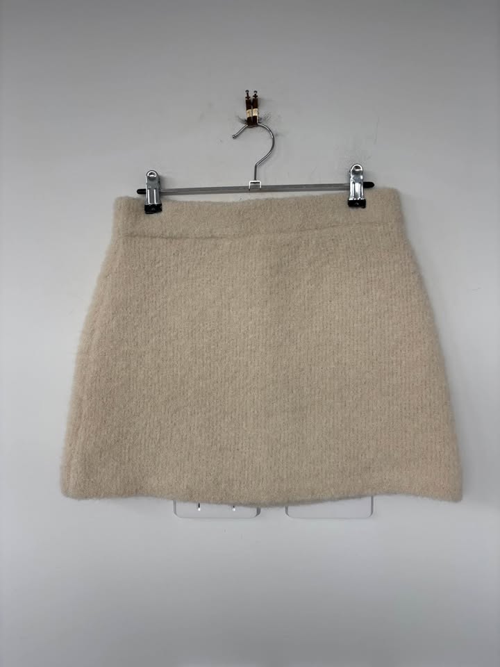 Clea Skirt - size small BNWT