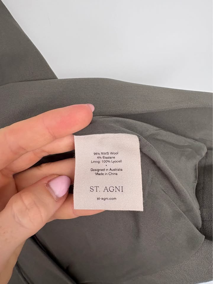 St Agni Vest - size medium BNWT