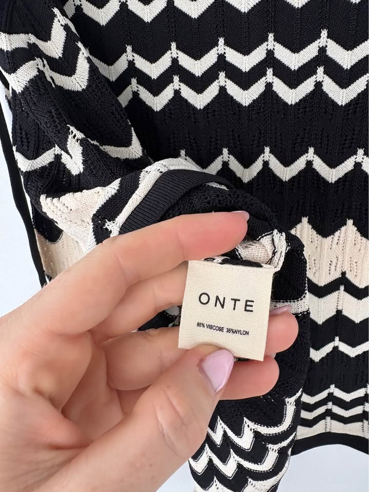 Onte Wrap Skirt - size small BNWT