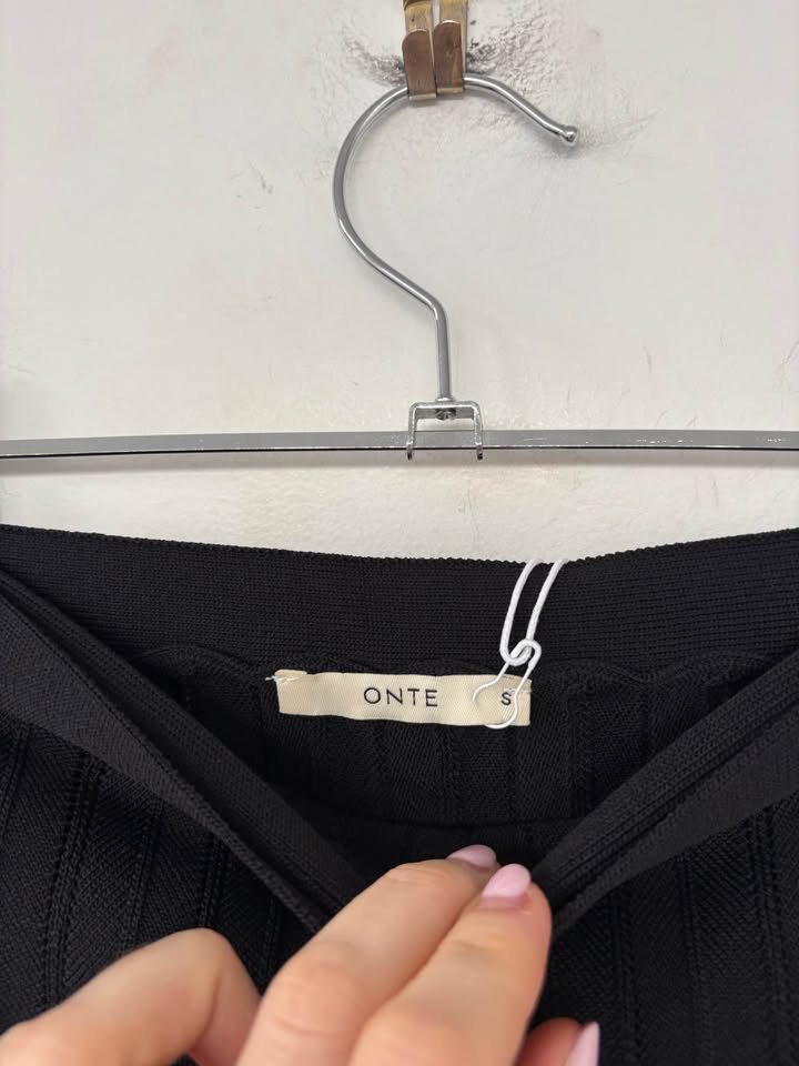 Onte Wrap Skirt - size small BNWT