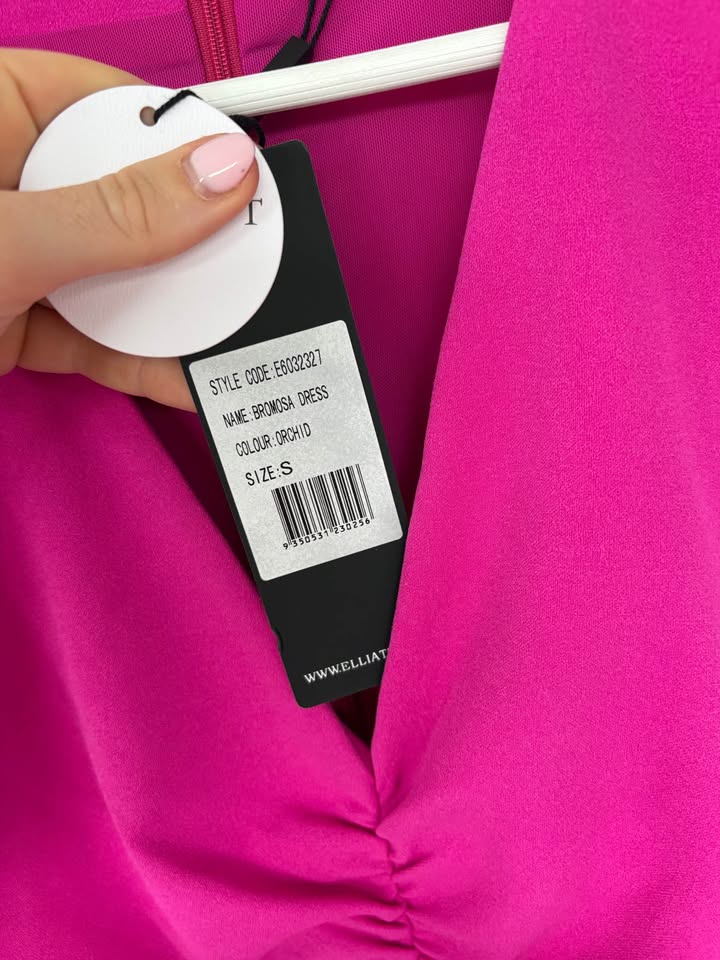 Elliatt Maxi Dress - size small BNWT