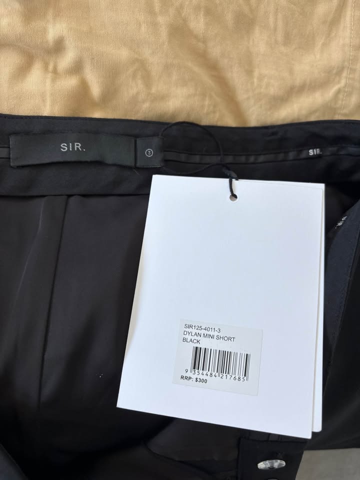 Sir the label Shorts - size 3 BNWT